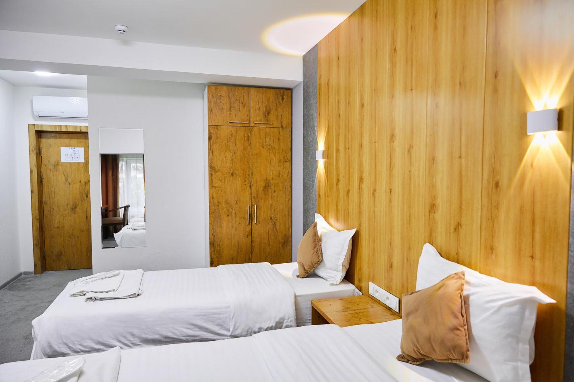 Art Plaza Hotel Ташкент Екстериор снимка